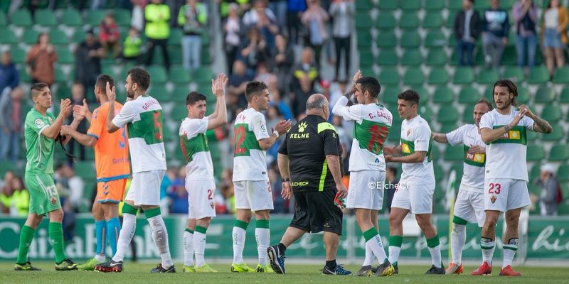 La plantilla ilicitana tras un partido | Imagen: Elche CF