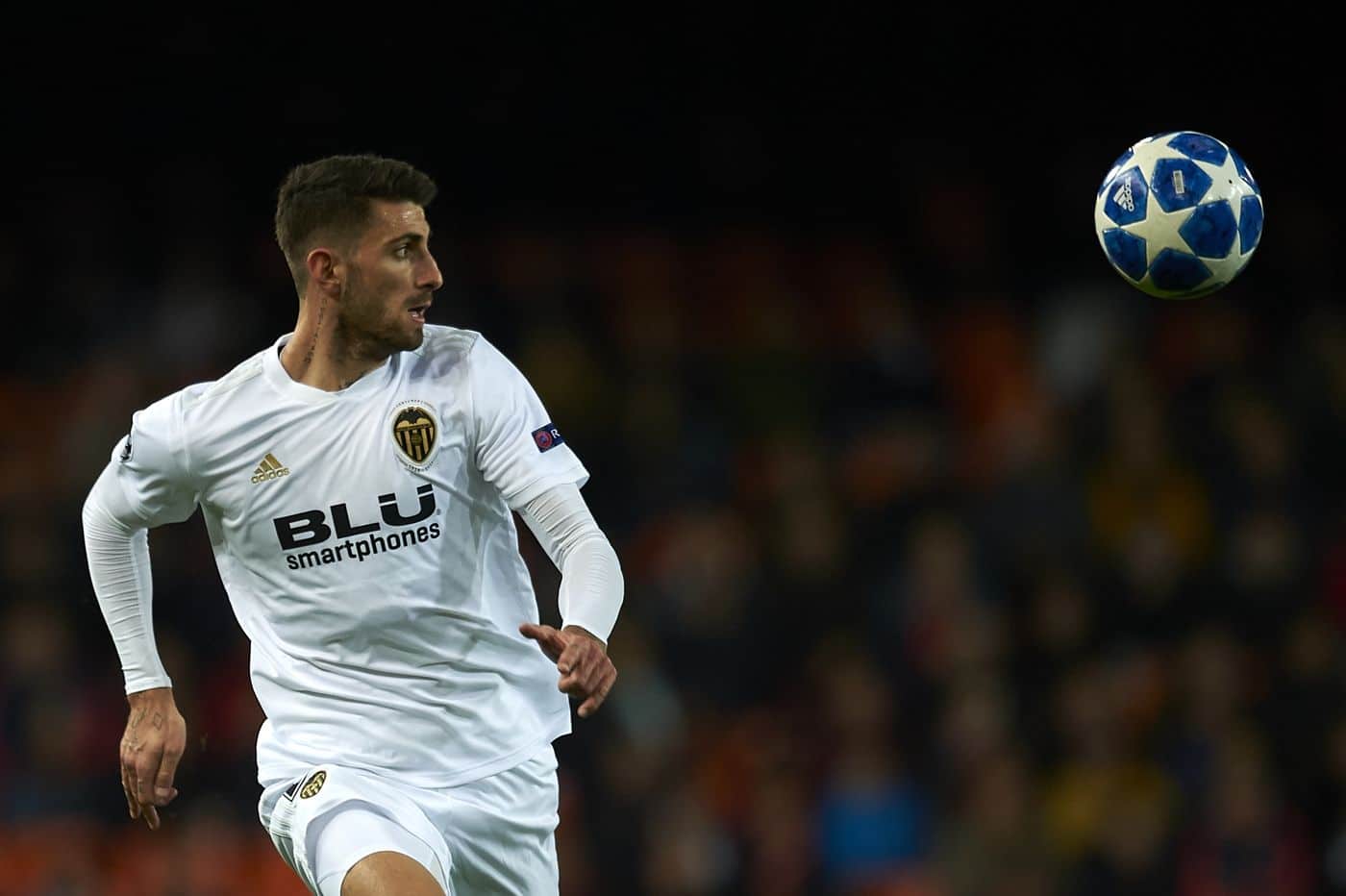 Cristiano Piccini en un partido con el Valencia en 2018
