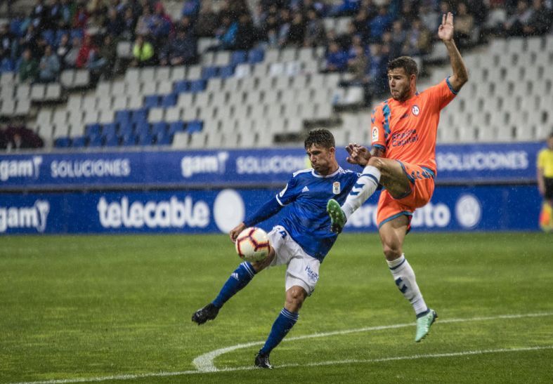 Lance del encuentro en el Carlos Tartiere