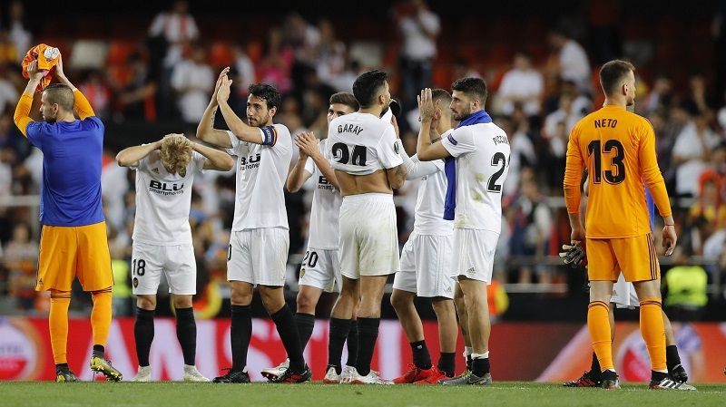 Plantilla valencianista tras su eliminación frente al Arsenal | Imagen: Valencia CF