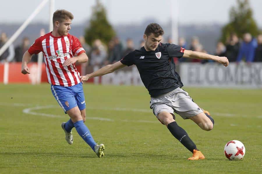 Andoni López en un partido en su etapa en el Bilbao Athletic