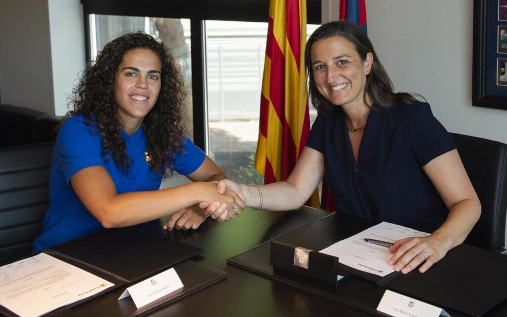 Andrea Falcón firma contrato con el FC Barcelona Femení hasta 2021