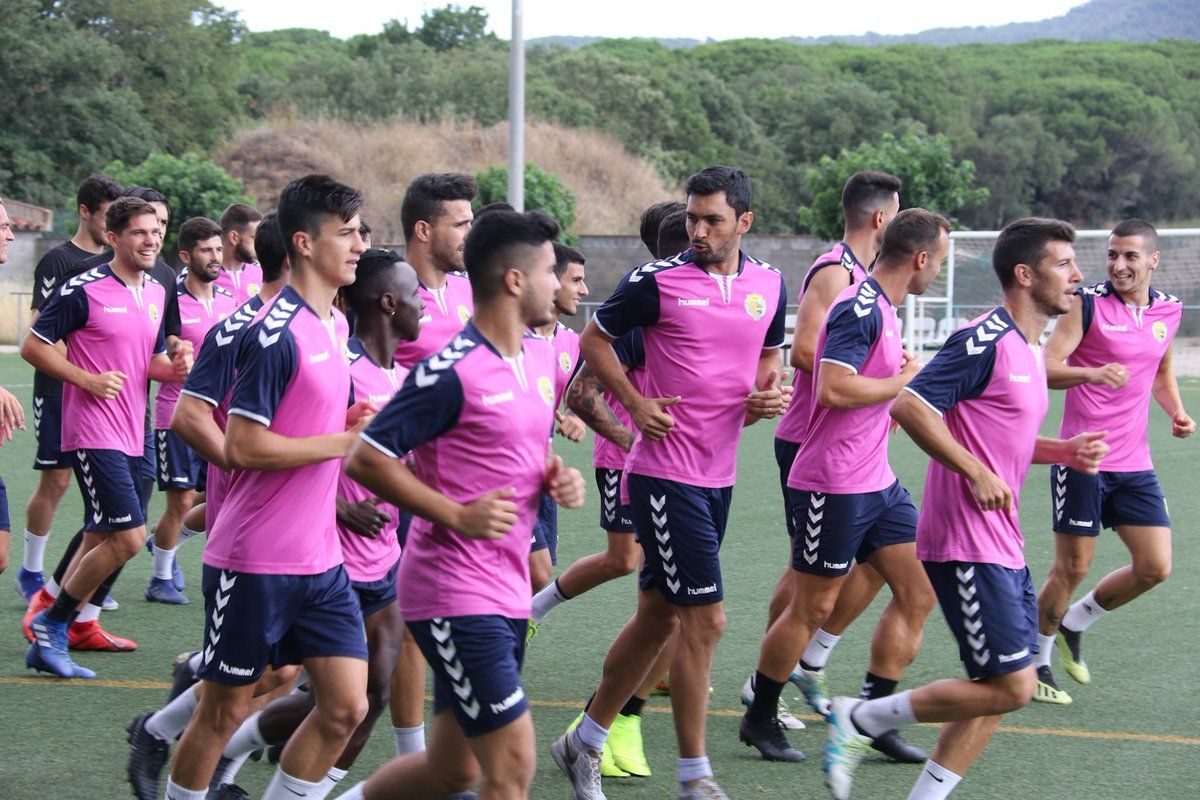 La UE Llagostera se prepara su sexta temporada en Segunda "B". Fuente: @UELlagostera