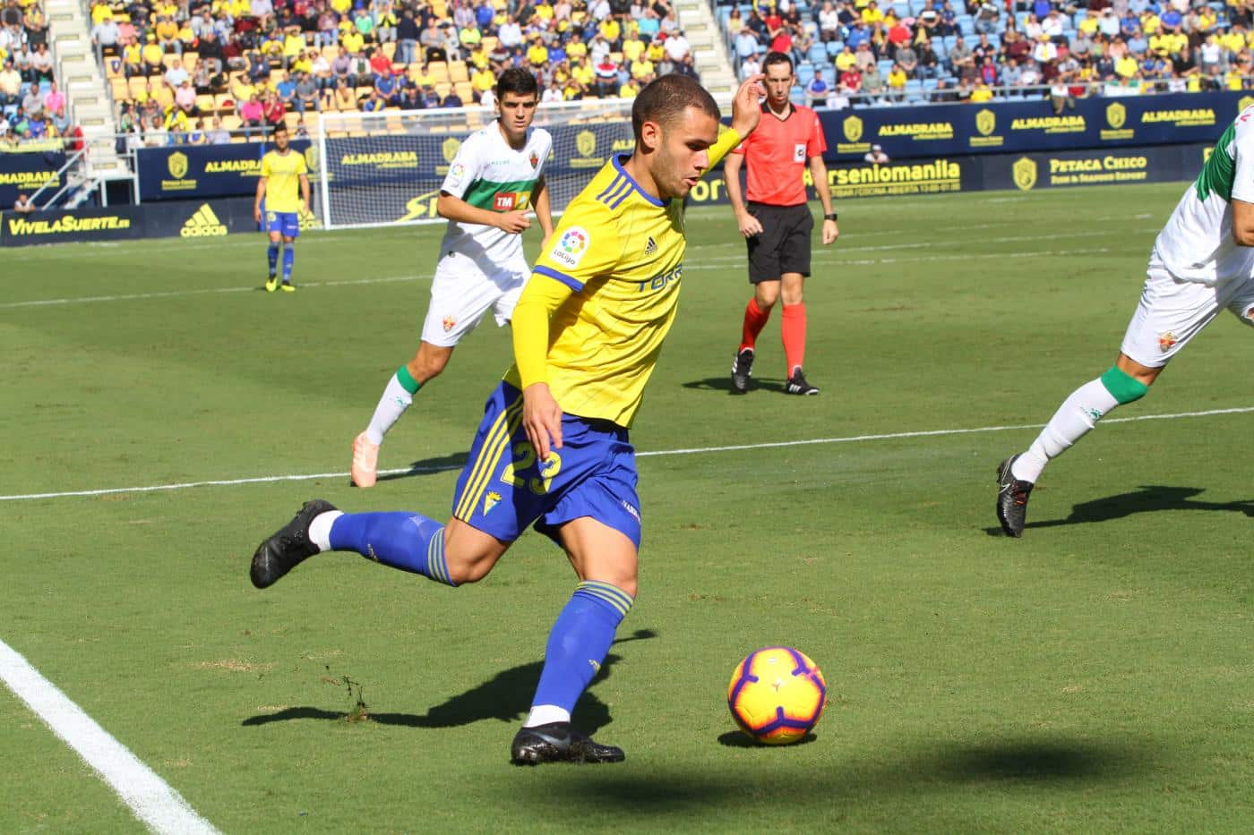 Ager Aketxe esta pasada temporada con el Cádiz