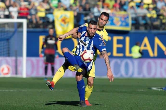 Borja Bastón en un partido la pasada campaña con el Alavés