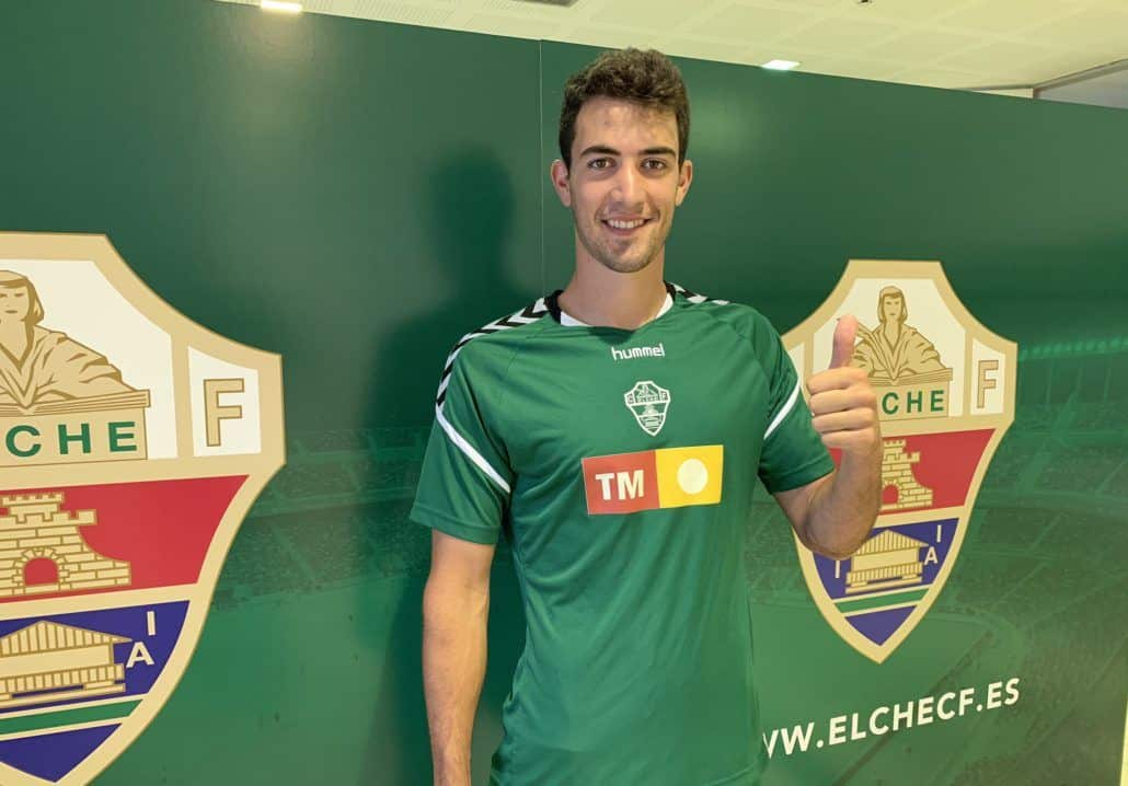 Claudio Medina se quedará esta campaña en el Elche