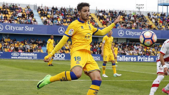 Unai Elgezábal en un partido en su primera etapa en el Alcorcón