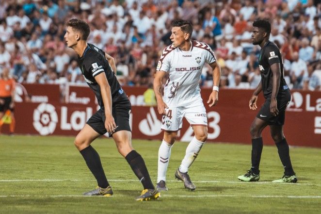 Nico Gorosito seguirá vistiendo la elástica blanca. Imagen: Albacete Balompié