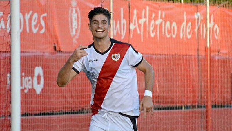 Kike Hermoso en un partido con el Rayo 'B'