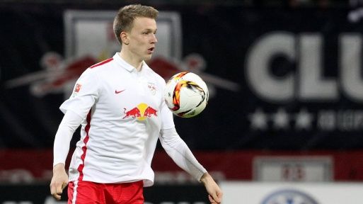 Lukas Klostermann en un partido con el RB Leipzig