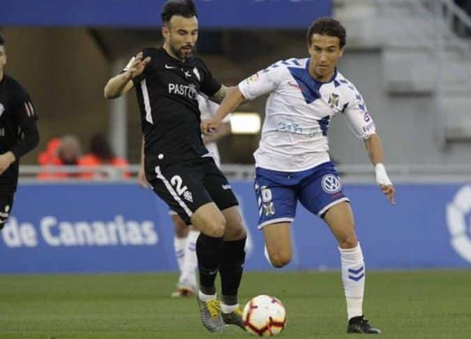 Luis Milla en un partido con el CD Tenerife