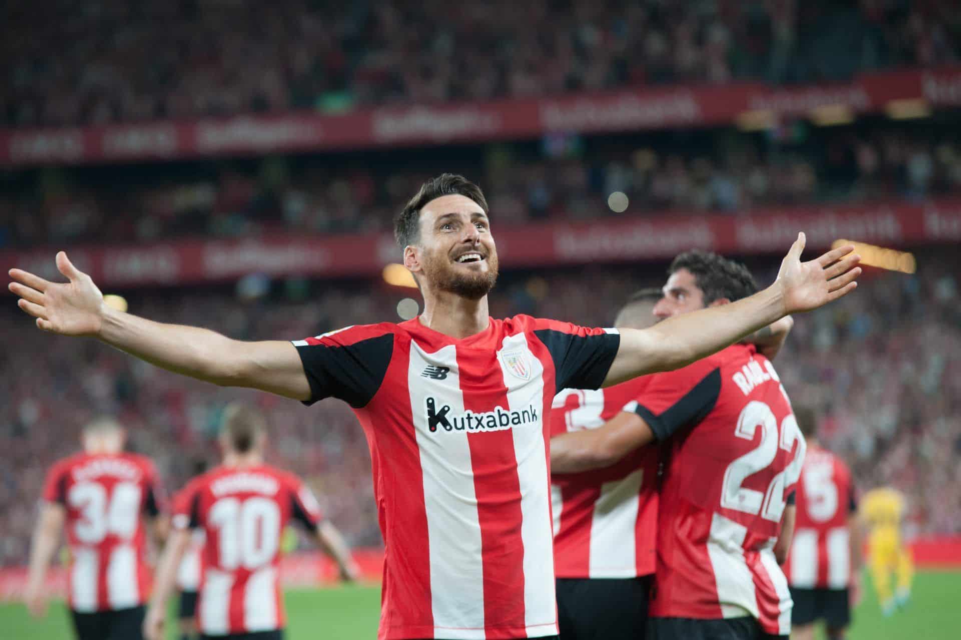 Aduriz celebra su tanto ayer con el Athletic Club