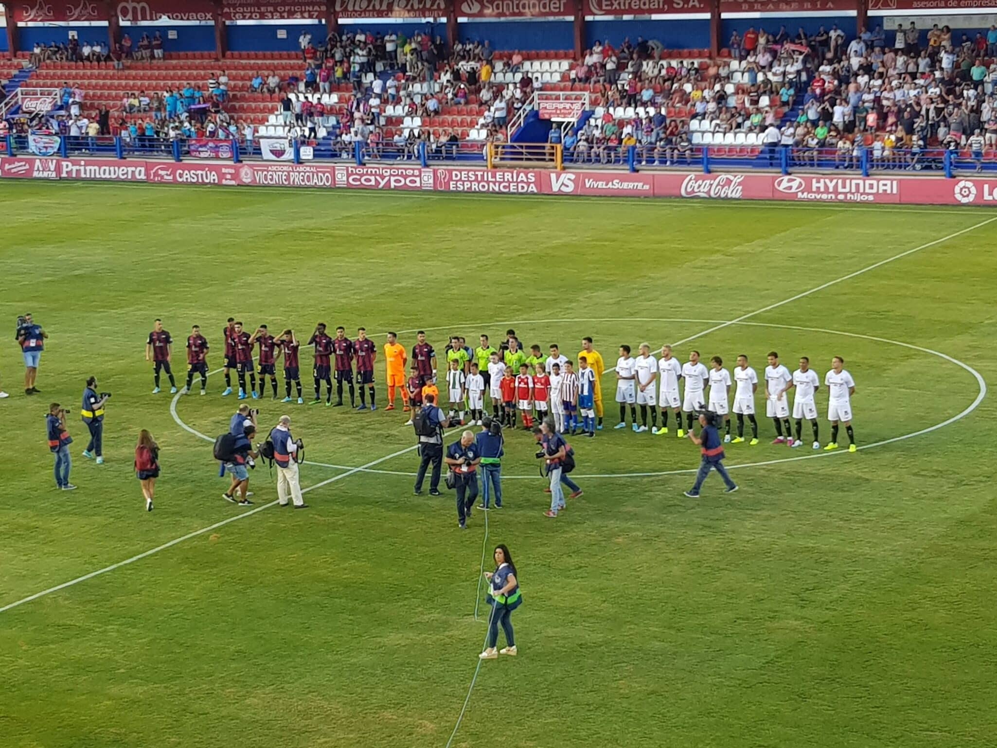 Homenaje a Reyes