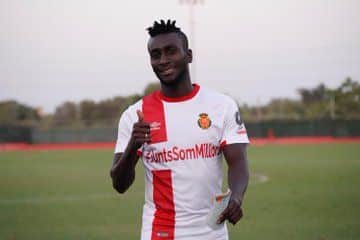 Lago Junior será bermellon hasta 2023. Foto: @RCD_Mallorca