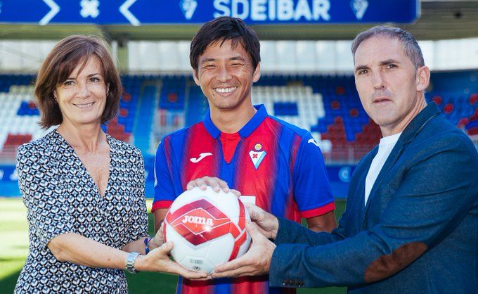 El japonés Inui vuelve a la que fue su casa. Foto:@SDEibar