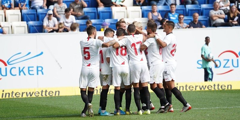 Celebración de un gol durante la pretemporada del Sevilla