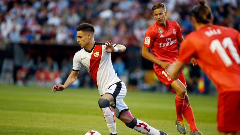 Álex Moreno la pasada campaña frente al Real Madrid