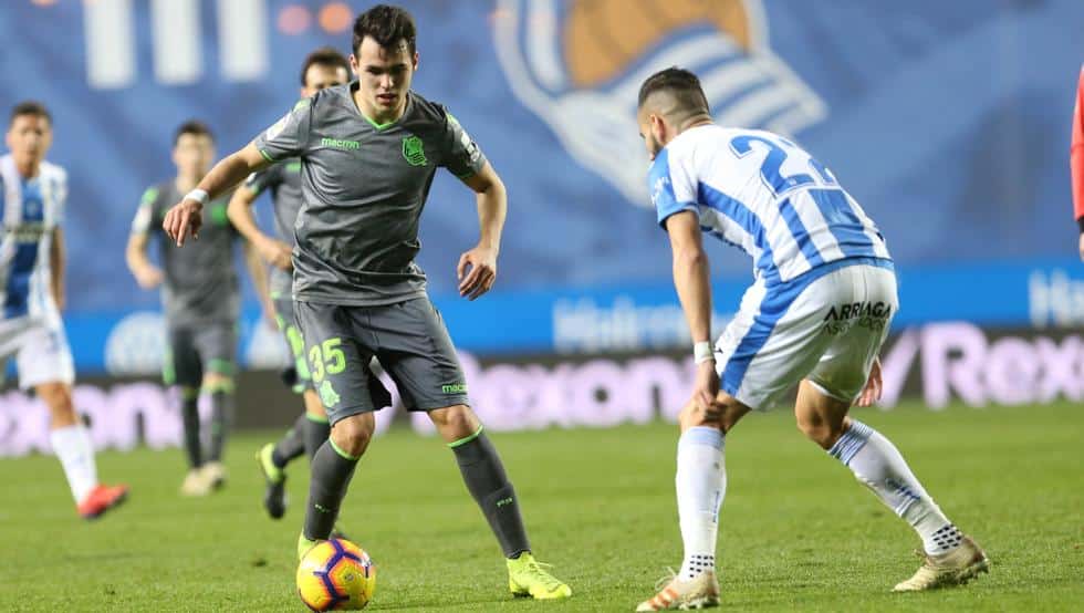 Álex Sola en un partido la pasada campaña