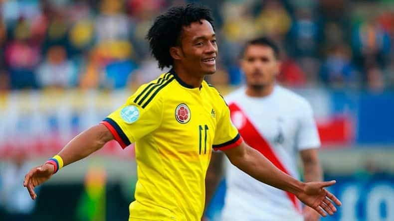 Cuadrado en un partido con la selección colombiana