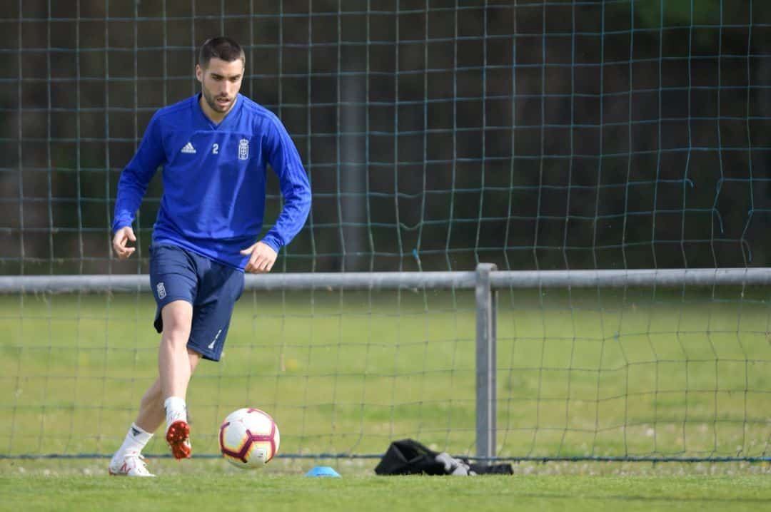 Diegui en un entrenamiento con el Oviedo