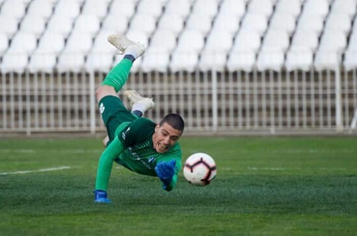 Dragan Rosic en un partido con el FK Mladost