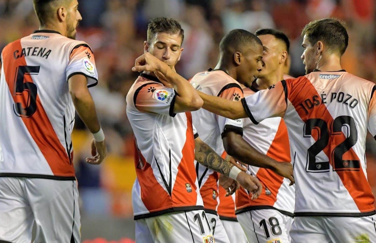 Embarba celebra uno de sus goles frente al Mirandés