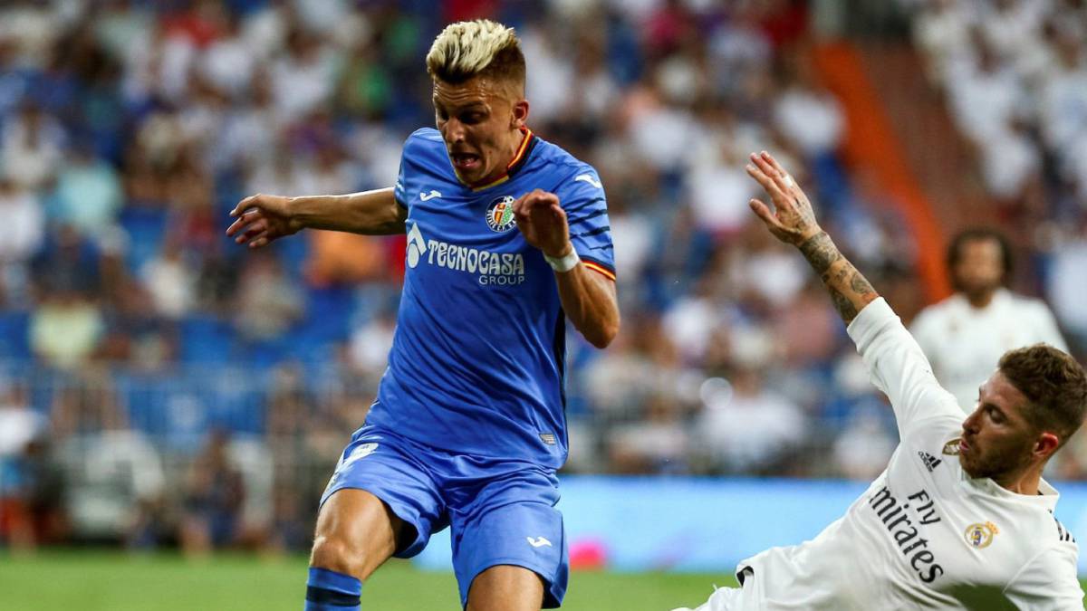 Iván Alejo en un partido con el Getafe frente al Real Madrid