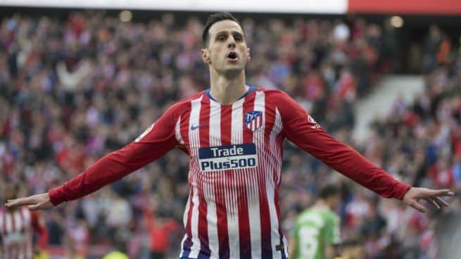 Kalinic celebra un gol con el Atlético