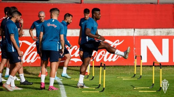 Neftalí en un entrenamiento del Sporting esta pretemporada