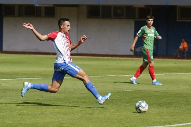 Pedro Díaz en el último amistoso de pretemporada del Sporting frente al Alavés