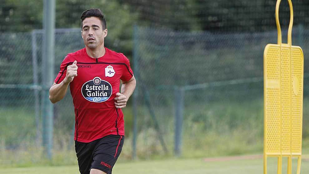 Pedro Sánchez en un entrenamiento del Deportivo de la Coruña. Imagen: marca.com
