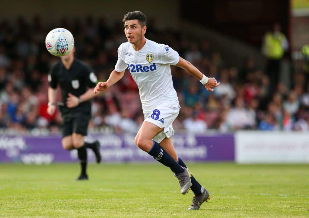 Rafa Mújica en un encuentro con el Leeds United