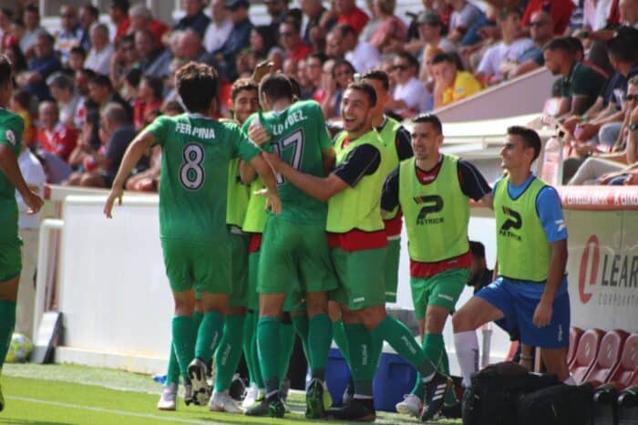 Los jugadores del Cornellá celebrando un gol la pasada jornada en Tarragona