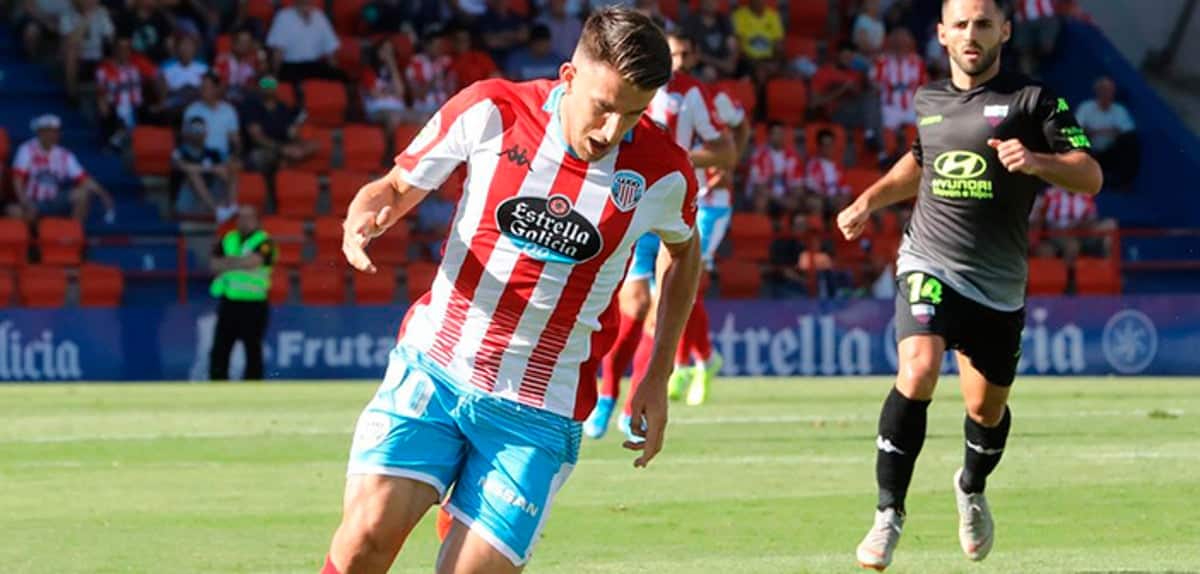 Gerard Valentín en un partido con el CD Lugo