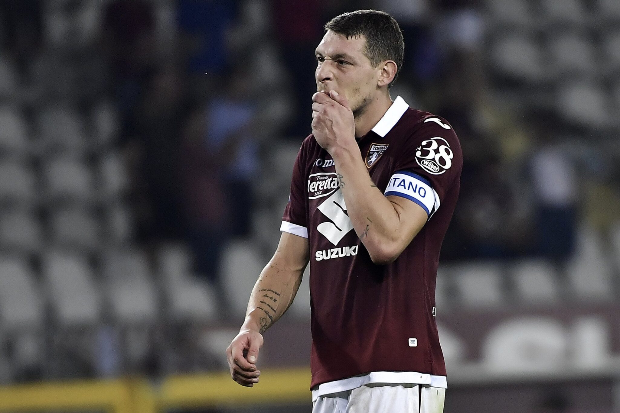 Torino 2-1 AC Milan. Andra Belotti lideró a su equipo con un doblete para remontar a un buen conjunto "rossonero".
