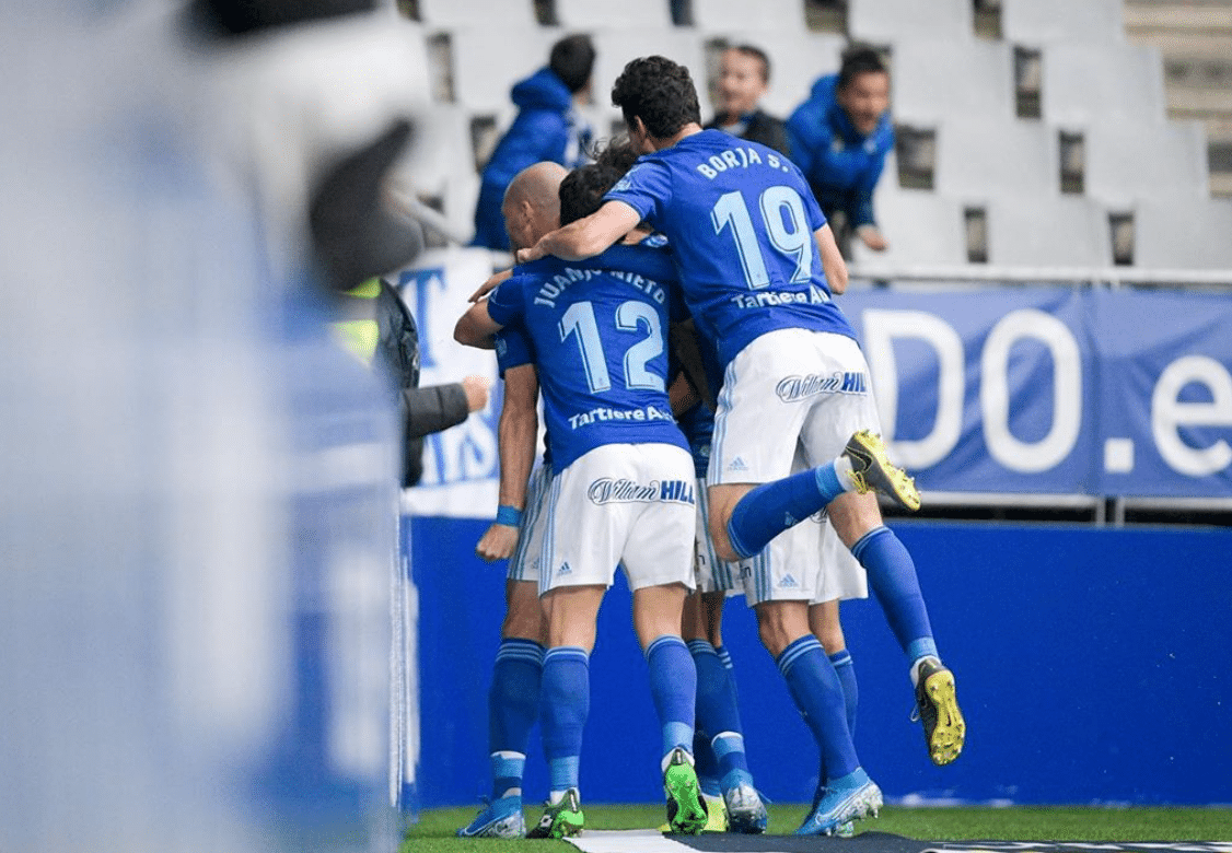 El Real Oviedo celebrando uno de los goles de hoy. Fuente: Oviedo