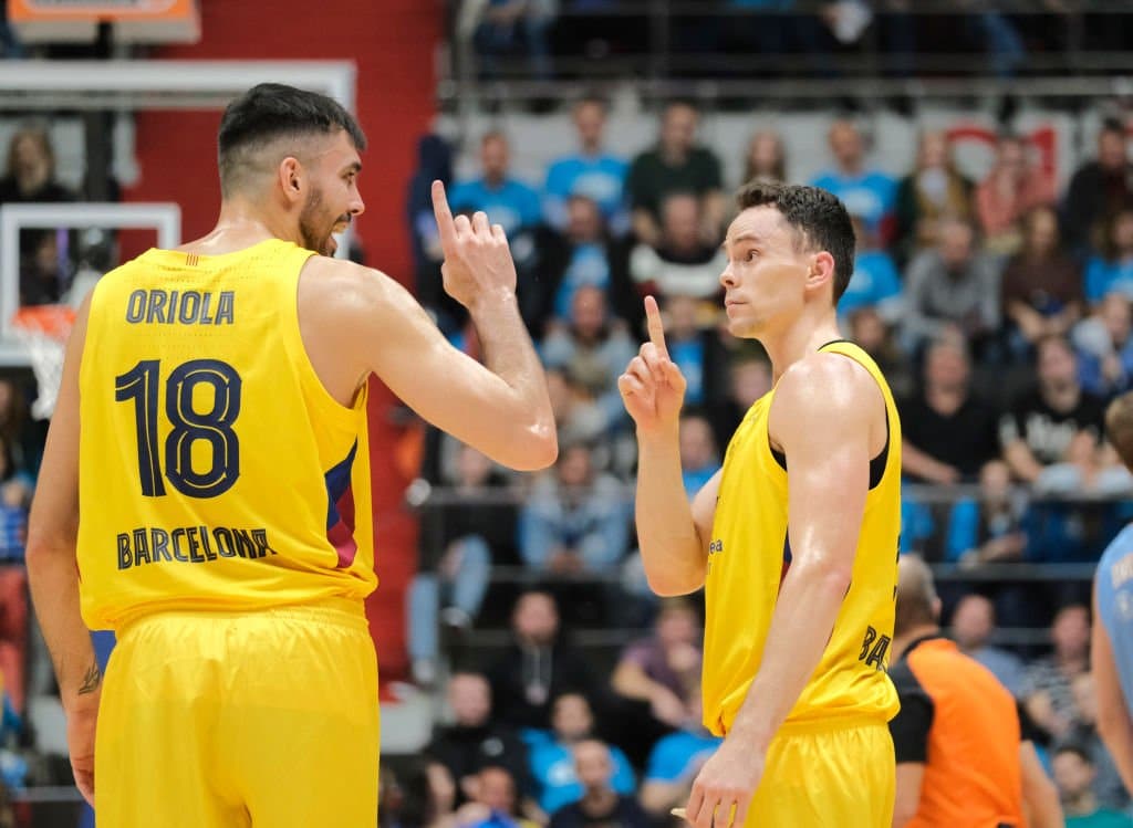 Pierre Oriola y Kyle Kuric (Fuente: Twitter  @DAZN_ES)