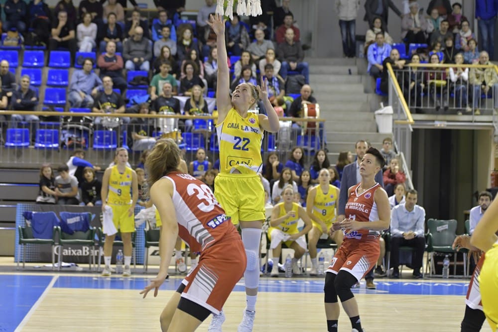 Gustavsson anota - FIBA.basketball