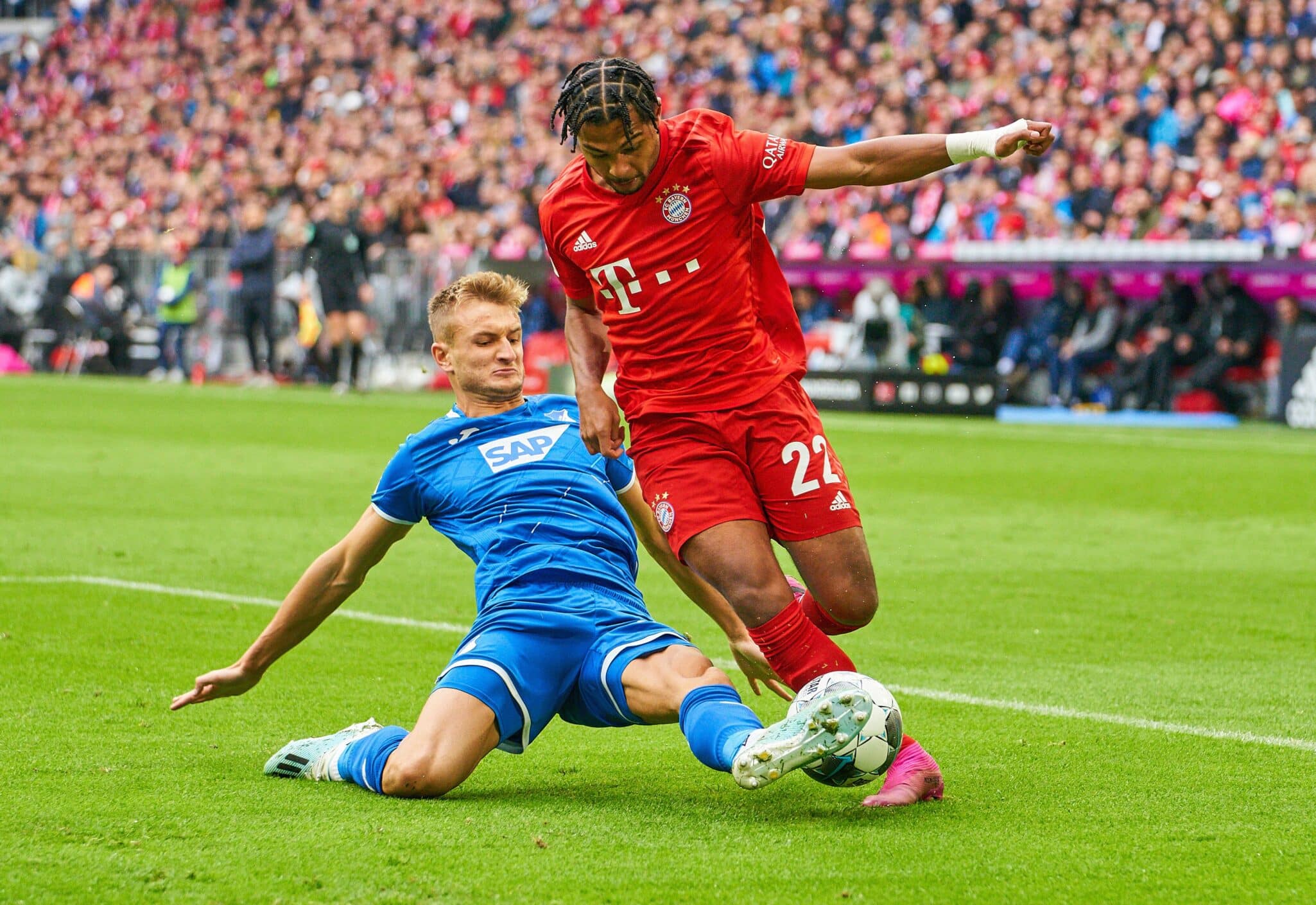 Bayern Münich 1-2 Hoffenheim. Gnabry no estuvo tan acertado a portería como el pasado martes en la Champions. Fuente: (@tsghoffenheim)