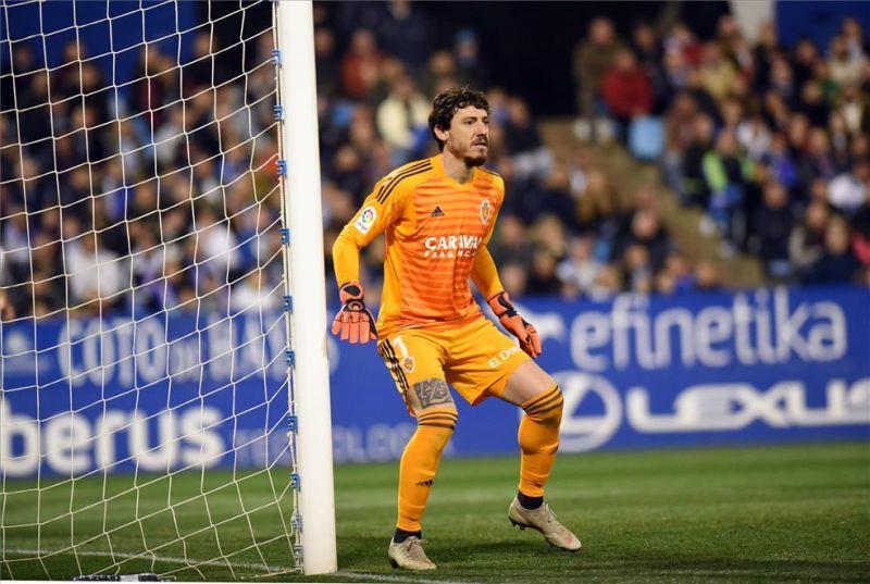 Cristian Álvarez en un partido con el Real Zaragoza