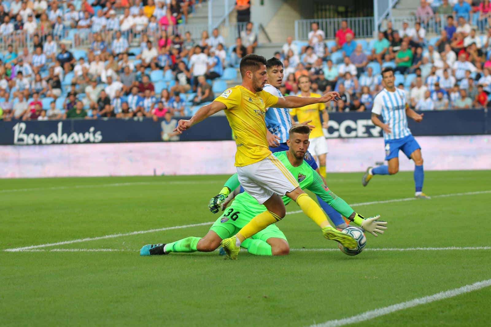 Caye haciendo el segundo para el Cádiz.
Fuente : www.cadizcf.com
