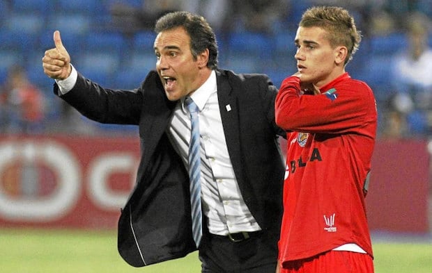 Martín Lasarte junto a Griezmann en su etapa como entrenador de la Real Sociedad