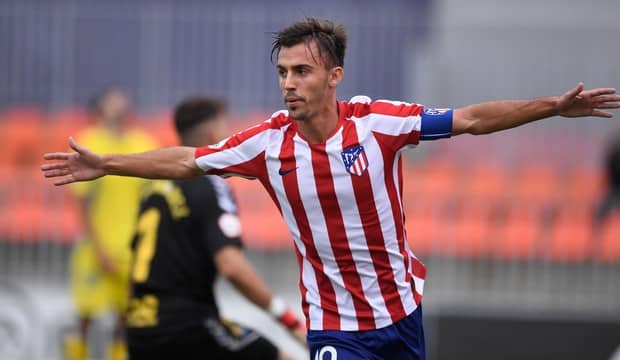 Óscar Clemente celebra un gol al Las Palmas Atlético este mismo curso