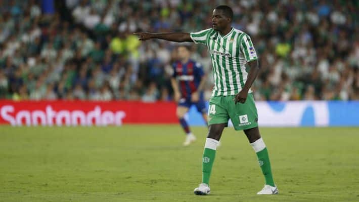 William Carvalho en un partido con el Betis