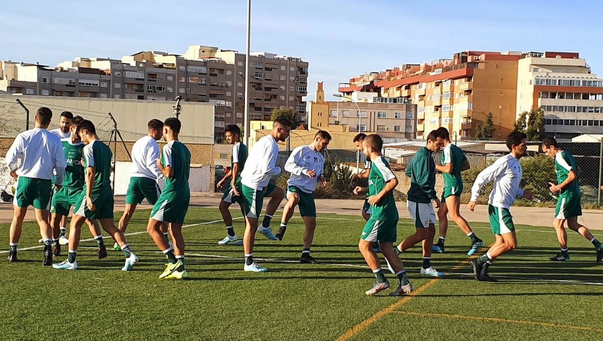 Entrenamiento del Coruxo en tierras melillenses