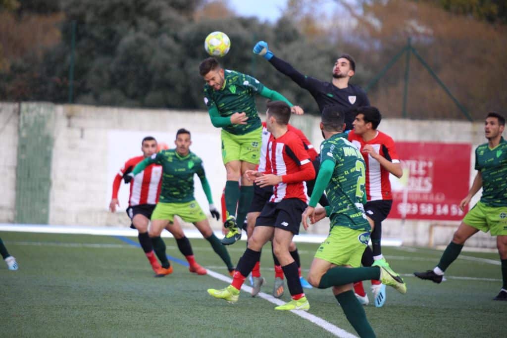 El Bilbao Athletic cedió el liderato del grupo tras caer en Guijuelo