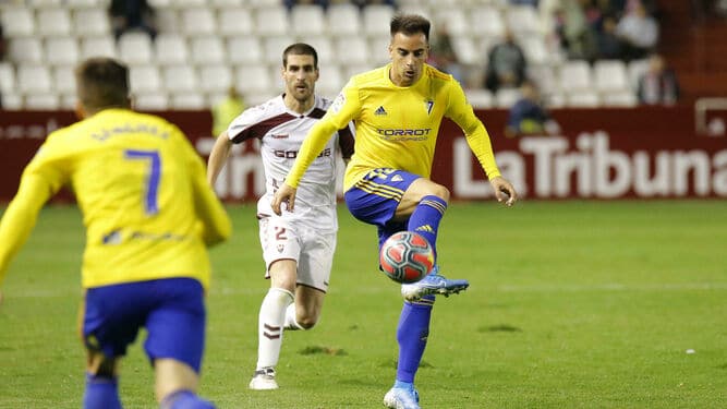 Jurado en el partido que disputó el Cádiz en el Carlos Belmonte