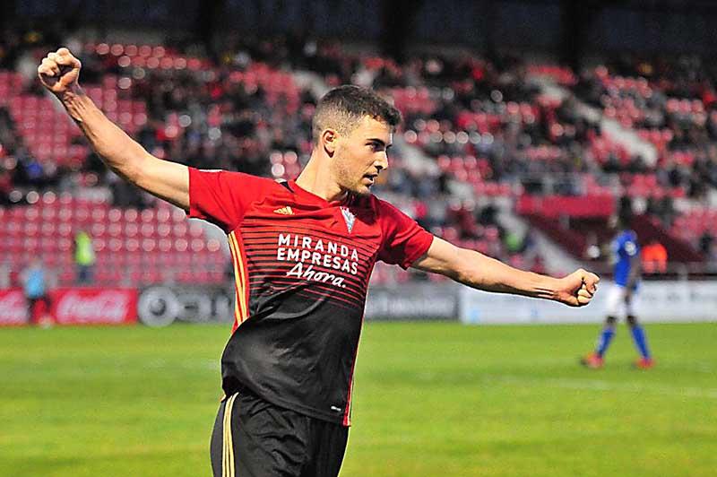 Claudio Medina la pasada campaña en el CD Mirandés