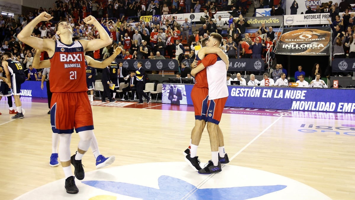 Baxi Manresa celebrando la remontada ante el UCAM Murcia (Fuente: www.acb.com)