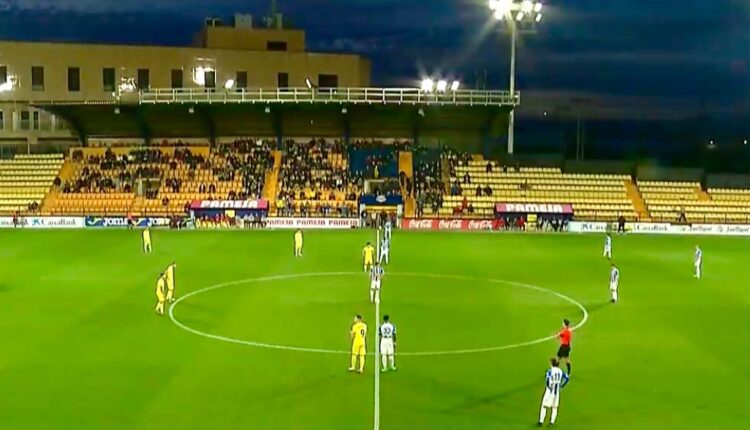 Comienzo del encuentro entre Villarreal 'B' y Ejea